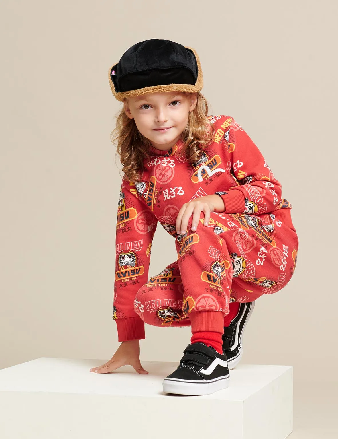 Allover Daruma and Kamon Print Sweatpants