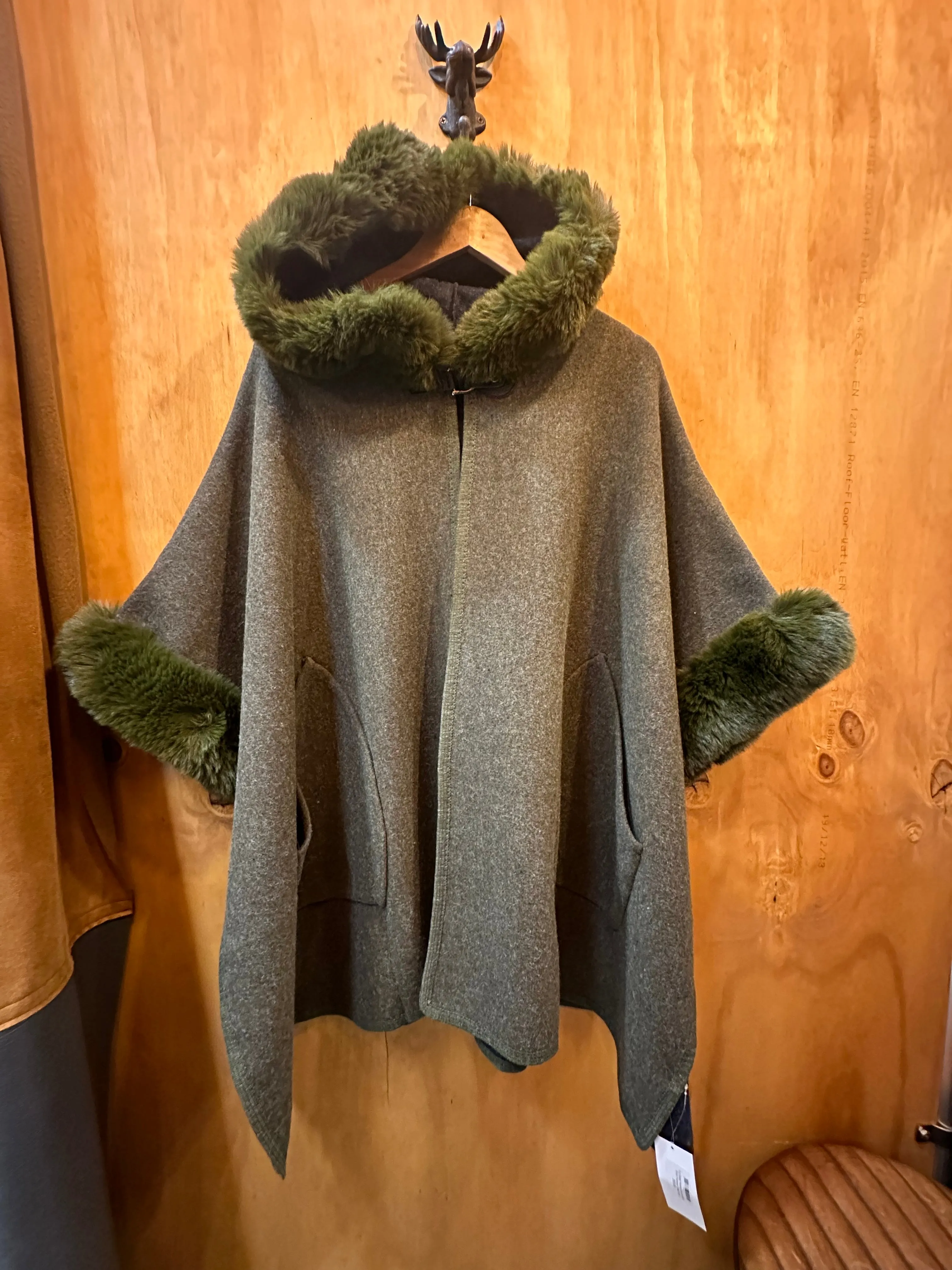 Fur Detail Hooded Poncho With Front Pockets
