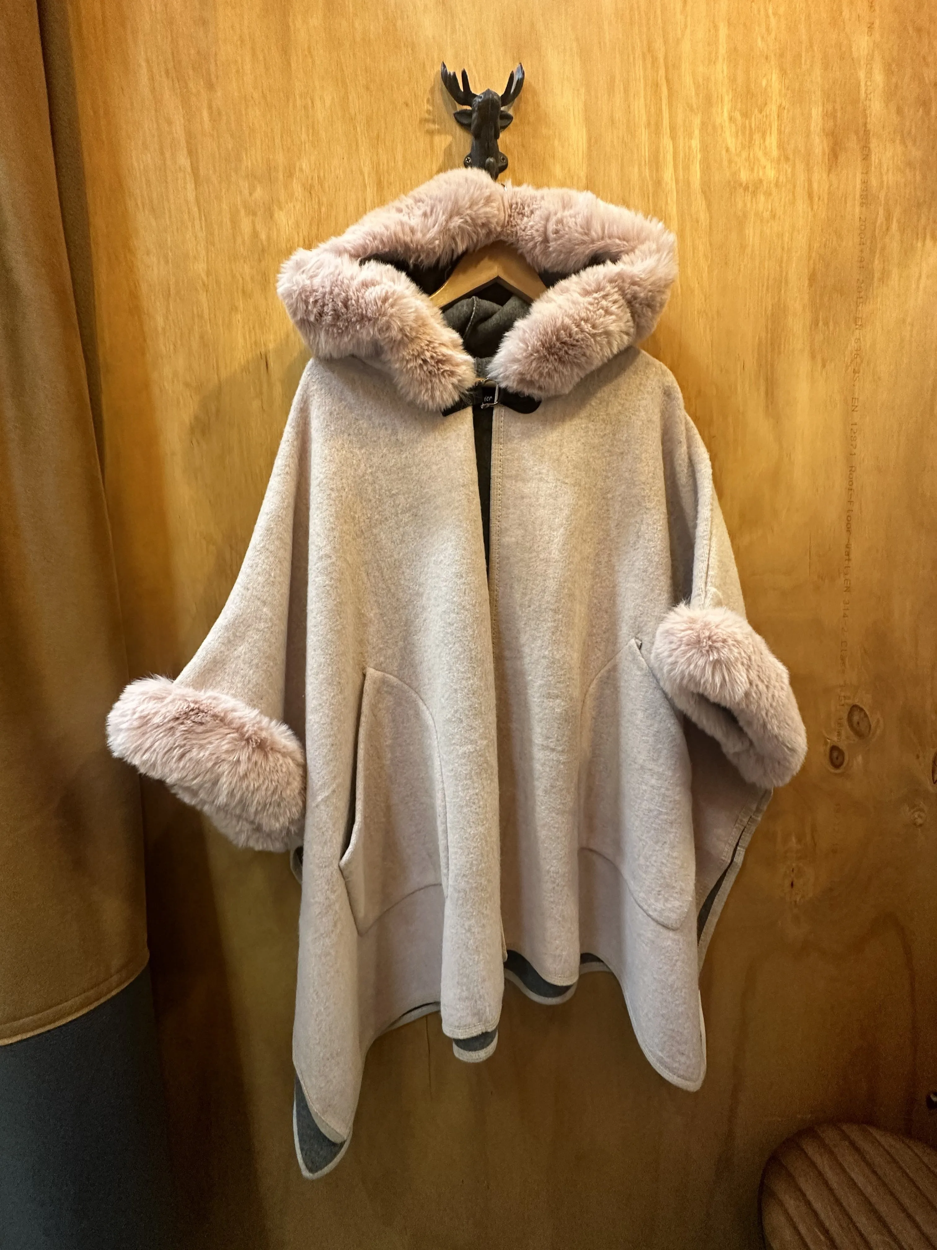 Fur Detail Hooded Poncho With Front Pockets